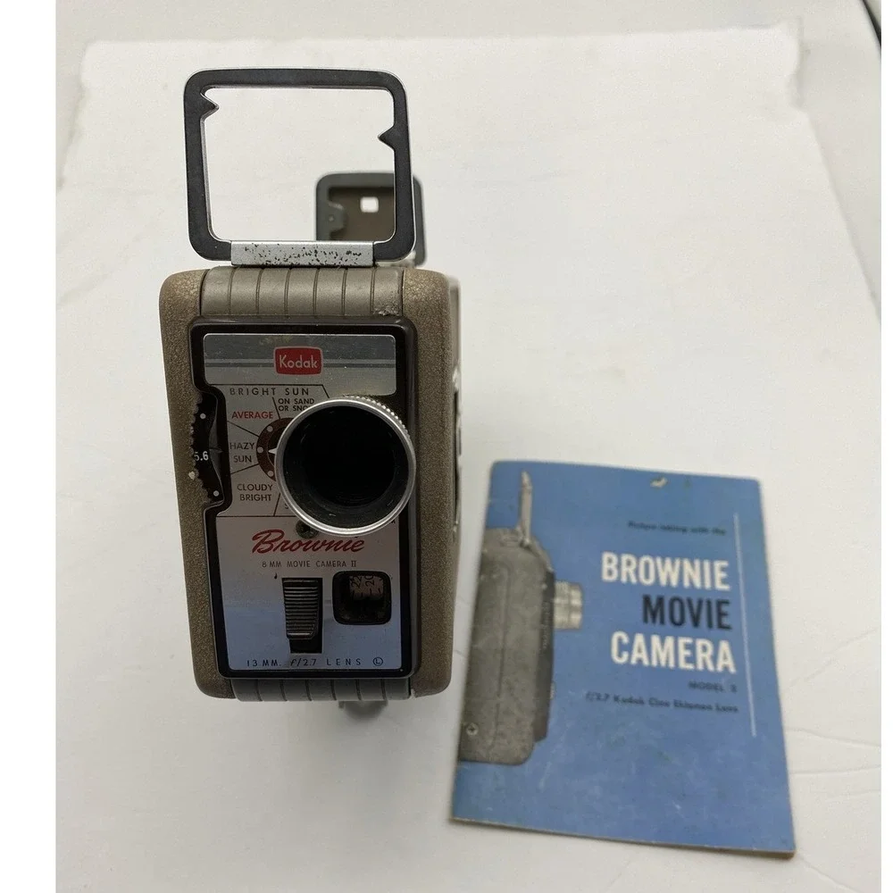 VTG 50s Kodak Brownie Movie Camera Model 2 8mm Cine Ektanon f/2.7 USA‎ w/ Manual